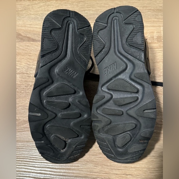 Nike LD Victory Women’s sneakers size 6.5 triple all black shoes swoosh logo - Picture 6 of 6